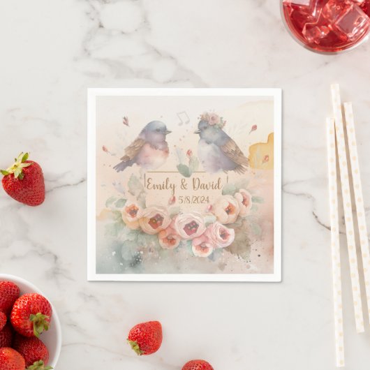 Serviette En Papier Inséparables aquarelle avec roses pour mariage (En situation)