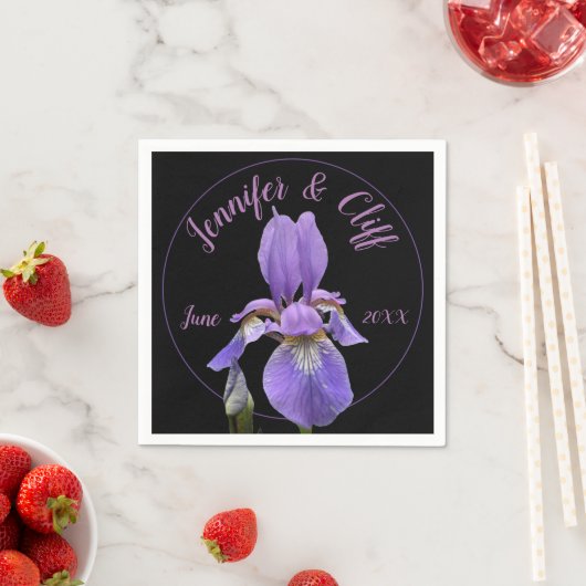 Serviette En Papier Iris Violet Élégant (En situation)