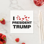 Serviette En Papier J'aime les coeurs du président Trump (En situation)