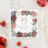 Serviette En Papier Jardin Rose du 25e anniversaire d'argent (En situation)