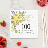 Serviette En Papier Jaune Daffodil Blanc 100e fête d'anniversaire (En situation)