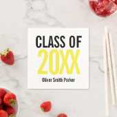 Serviette En Papier Jaune Gras Moderne Graduation TOUTE ANNÉE (En situation)