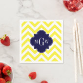 Serviette En Papier Jaune Lg Chevron Navy Quatrefoil 3 Monogramme (En situation)