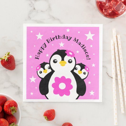 Serviette En Papier Joli Anniversaire Pingouins Fleurs Roses (En situation)