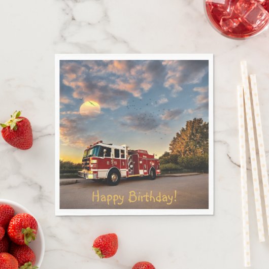 Serviette En Papier Joyeux Camion d'incendie d'anniversaire (En situation)