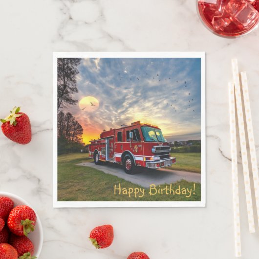 Serviette En Papier Joyeux moteur de feu d'anniversaire (En situation)