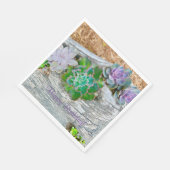 Serviette En Papier Joyeux Succulents D'Anniversaire Sur Le Bois Dériv (Coin)