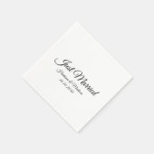 Serviette En Papier Juste marié noir blanc script personnalisé élégant (Coin)