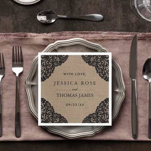 Serviette En Papier La dentelle noire sur la collection de Mariages de