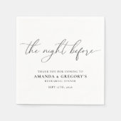 Serviette En Papier La Nuit Avant Le Dîner De La Répétition Mariage (Devant)