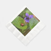 Serviette En Papier Ladybug sur les fleurs de violet doux (Coin)