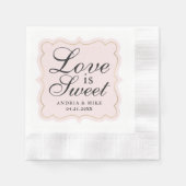 Serviette En Papier L'amour est | doux rougissent monogramme rose (Devant)