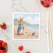 Serviette En Papier Lapin classique sur une plage de sable (En situation)