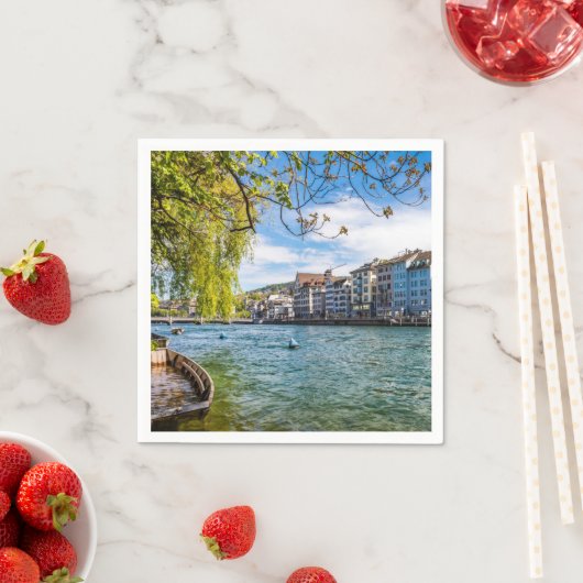 Serviette En Papier Le fleuve Limmat, Zurich (En situation)