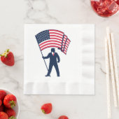 Serviette En Papier Le président Trump porte le drapeau des États-Unis (En situation)