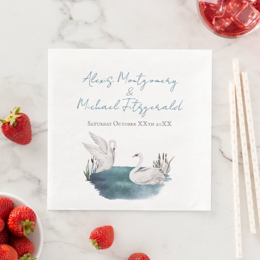 Serviette En Papier Les cygnes d'aquarelle romantiques sur un Mariage  (En situation)