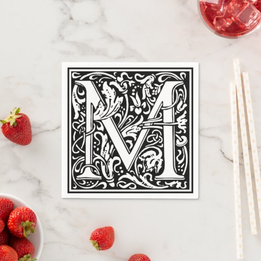 Serviette En Papier Lettre M Monogramme médiéval Art Nouveau (En situation)