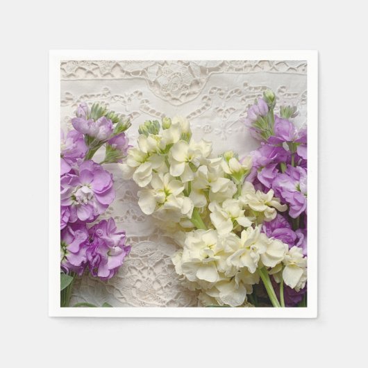Serviette En Papier Lilas frais sur dentelle ancienne (Devant)