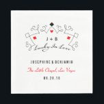 Serviette En Papier Lucky In Love Las Vegas Mariage<br><div class="desc">Lucky en amour design avec monogramme et travail de défilement et coeurs et diamants référençant un jeu de cartes. Thématique mais toujours sophistiquée. Une partie d'une suite mariage plus grande.</div>
