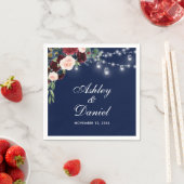 Serviette En Papier Lumières Florales Aquarelle Bordeaux Bleu Mariage (En situation)
