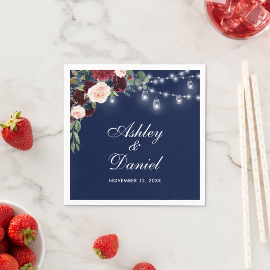 Serviette En Papier Lumières Florales Aquarelle Bordeaux Bleu Mariage (En situation)