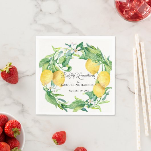 Serviette En Papier Luncheon nuptial vert citron blanc fleuri (En situation)