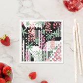 Serviette En Papier Lupines sur un patchwork arrière - plan noir et bl (En situation)
