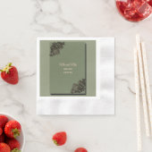 Serviette En Papier Luxe Moderne Sage vert & or classique métal N (En situation)
