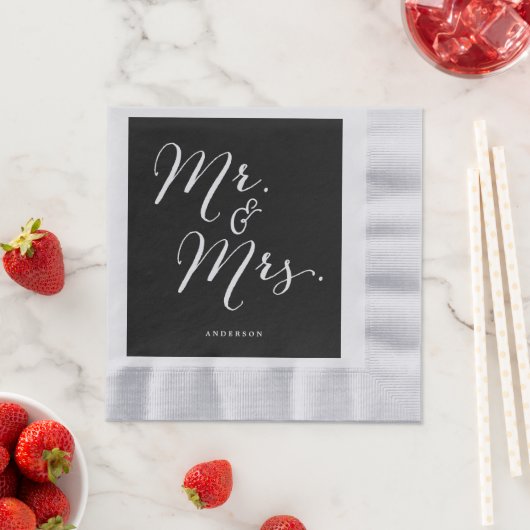 Serviette En Papier M. & Mme Classic Script Calligraphy Nom Mariage (En situation)