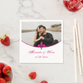 Serviette En Papier Magenta Fleur de Lis Mariage photo Napkins (En situation)