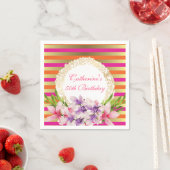 Serviette En Papier Magnolia sur Pink & Faux Gold Stripes Anniversaire (En situation)