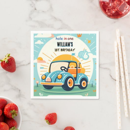 Serviette En Papier maintenant garçon joli golf trou dans un premier 1 (En situation)