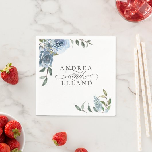 Serviette En Papier Mariage botanique bleu Dusty (En situation)