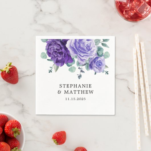 Serviette En Papier Mariage botanique de l'Eucalyptus en fleurs violet (En situation)