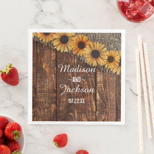 Serviette En Papier Mariage d'aquarelle de tournesol en bois rustique  (En situation)