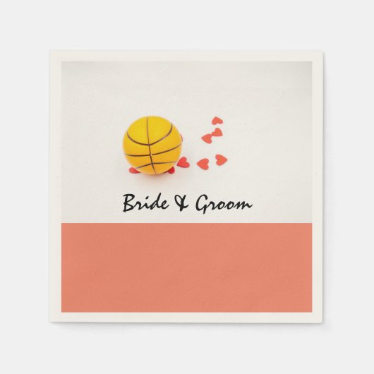 Serviette En Papier Mariage de basket-ball avec amour coeur rouge (Devant)