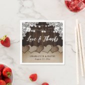 Serviette En Papier Mariage de dentelle en bois rustique (En situation)