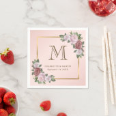 Serviette En Papier Mariage de monogramme floral rose vif (En situation)