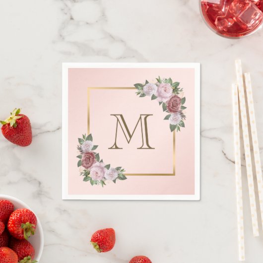 Serviette En Papier Mariage de monogramme rose vif or rose (En situation)