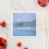 Serviette En Papier mariage de paysage forestier bleu poussiéreux (En situation)