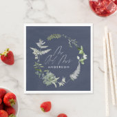 Serviette En Papier Mariage de script botanique moderne bleu marine (En situation)