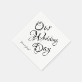 Serviette En Papier Mariage de script élégant noir et blanc (Coin)