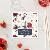 Serviette En Papier Mariage de thème floral bordeaux et or (En situation)