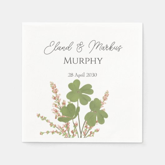 Serviette En Papier Mariage de trèfle vert irlandais moderne (Devant)