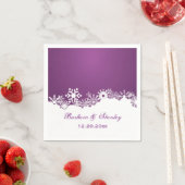 Serviette En Papier Mariage d'hiver blanc violet Snowflake moderne (En situation)