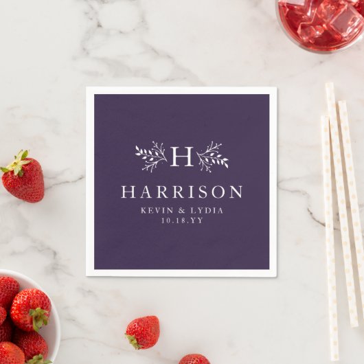 Serviette En Papier Mariage d'hiver rustique monogramme prune violet d (En situation)