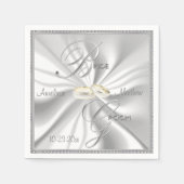 Serviette En Papier Mariage en argent et en satin blanc (Devant)
