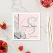 Serviette En Papier Mariage en marbre gris et rose (En situation)