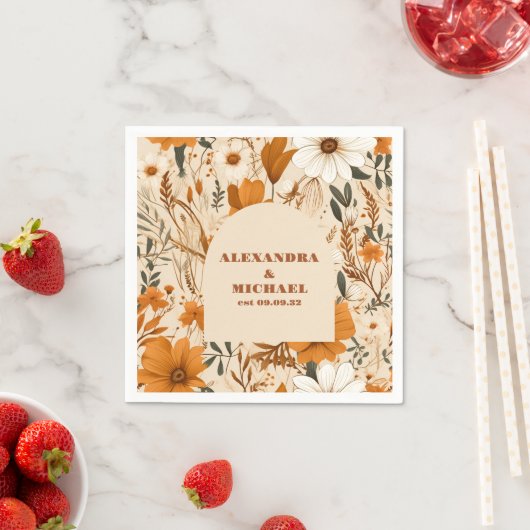 Serviette En Papier Mariage Fleur sauvage d'aquarelle en terre cuite (En situation)