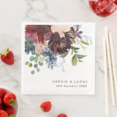 Serviette En Papier Mariage floral de Bourgogne et Marine (En situation)